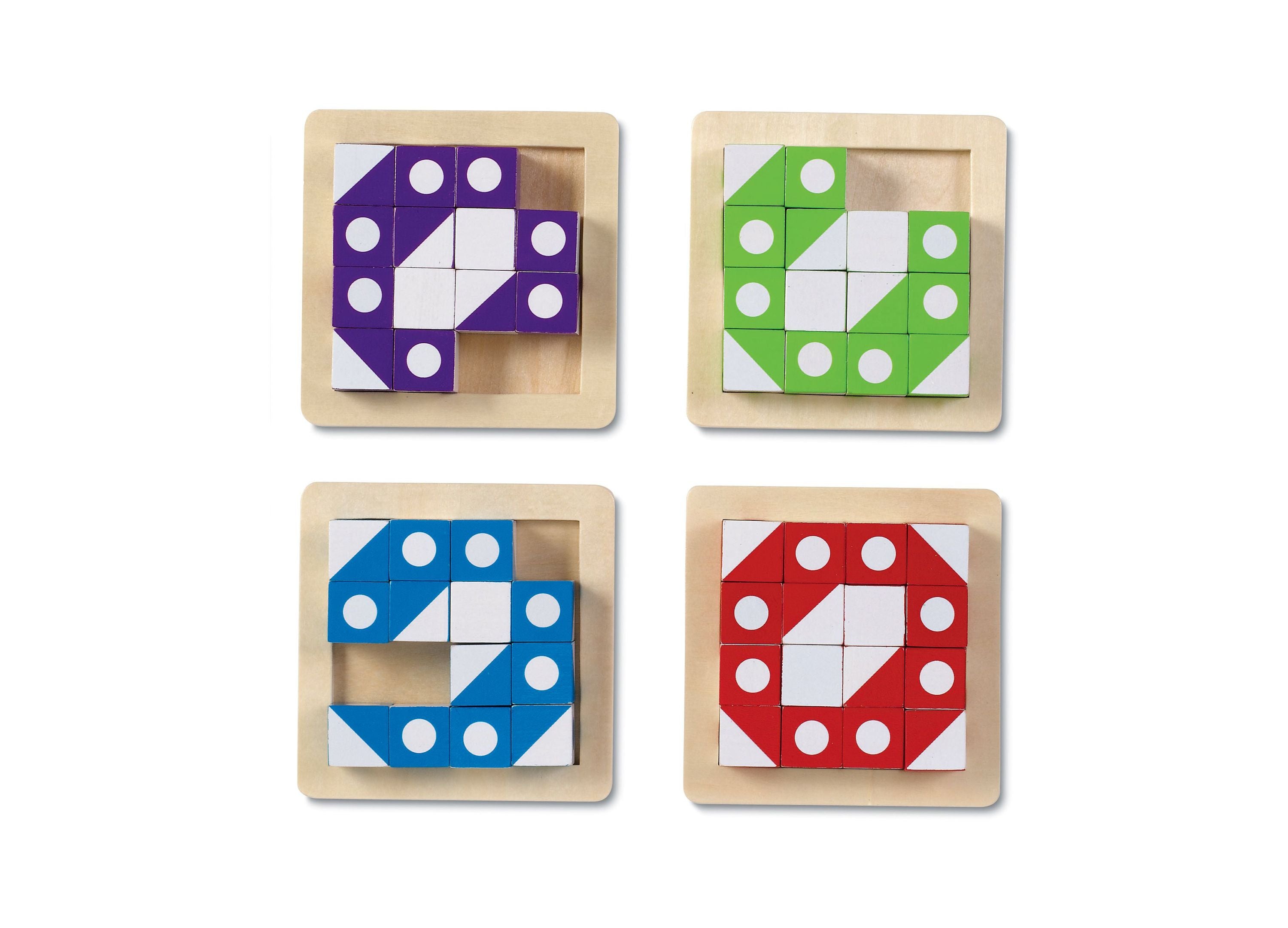 Alternative view of Q-Bitz Visual Dexterity Cube Game