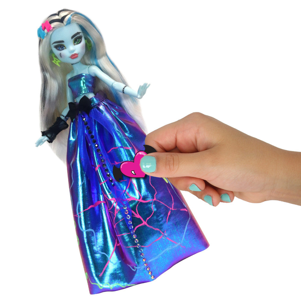 Monster High Fangtastic Fashion Designer Doll Dress-Up Kit - Image 6