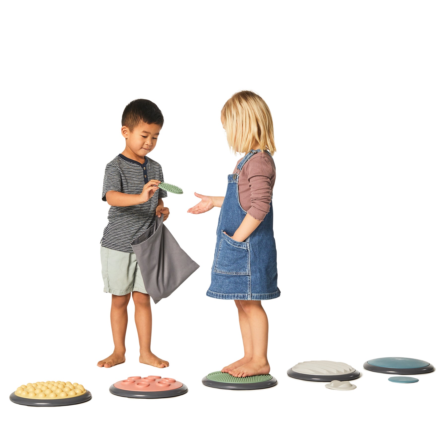 GONGE Tactile Discs Nordic - Sensory Development Rubber Game Set - Image 2