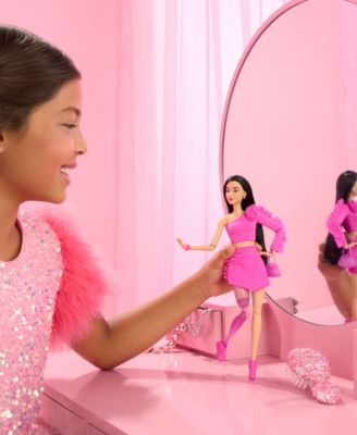 Barbie Deluxe Style Fashion Extravaganza Doll - Image 5