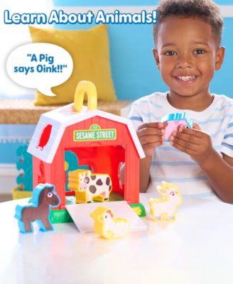 Sesame Street Elmo's Learn and Sort Barn - Interactive Shape Sorter - Image 4