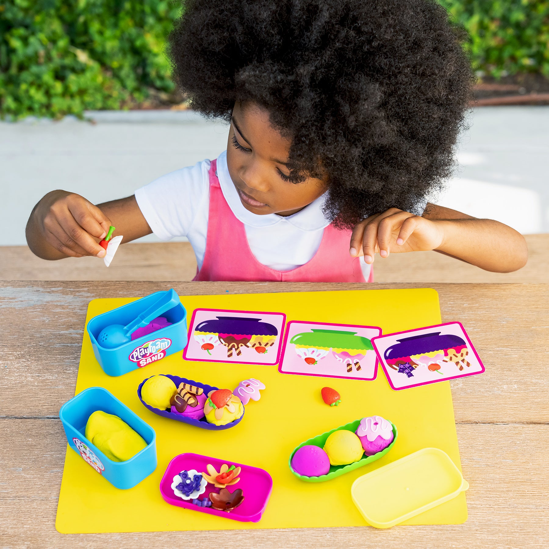 Educational Insights Playfoam Sand Ice Cream Sundae Set - Image 3
