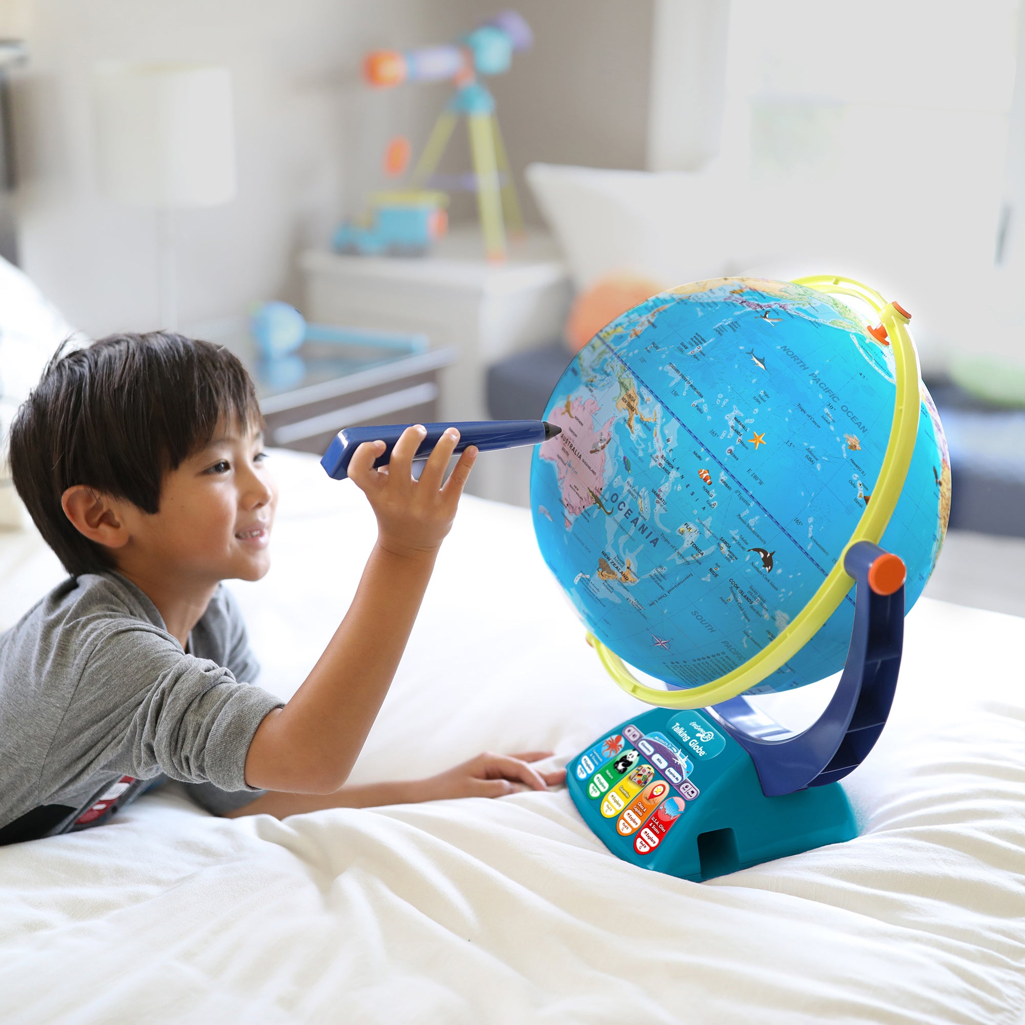 Educational Insights GeoSafari Jr. Talking Globe - Image 5