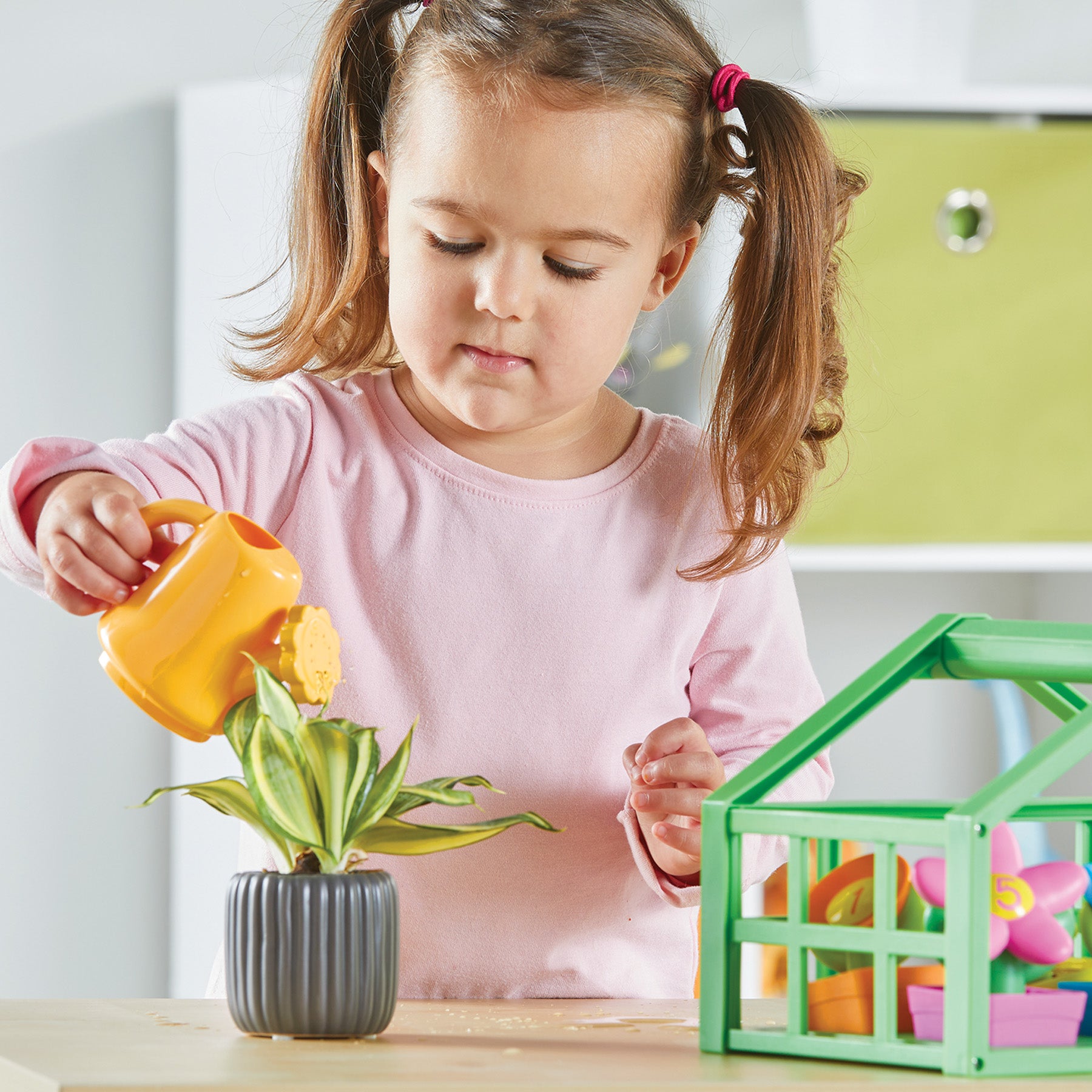 Learning Resources Growing Greenhouse Playset - Number & Color Learning - Image 4