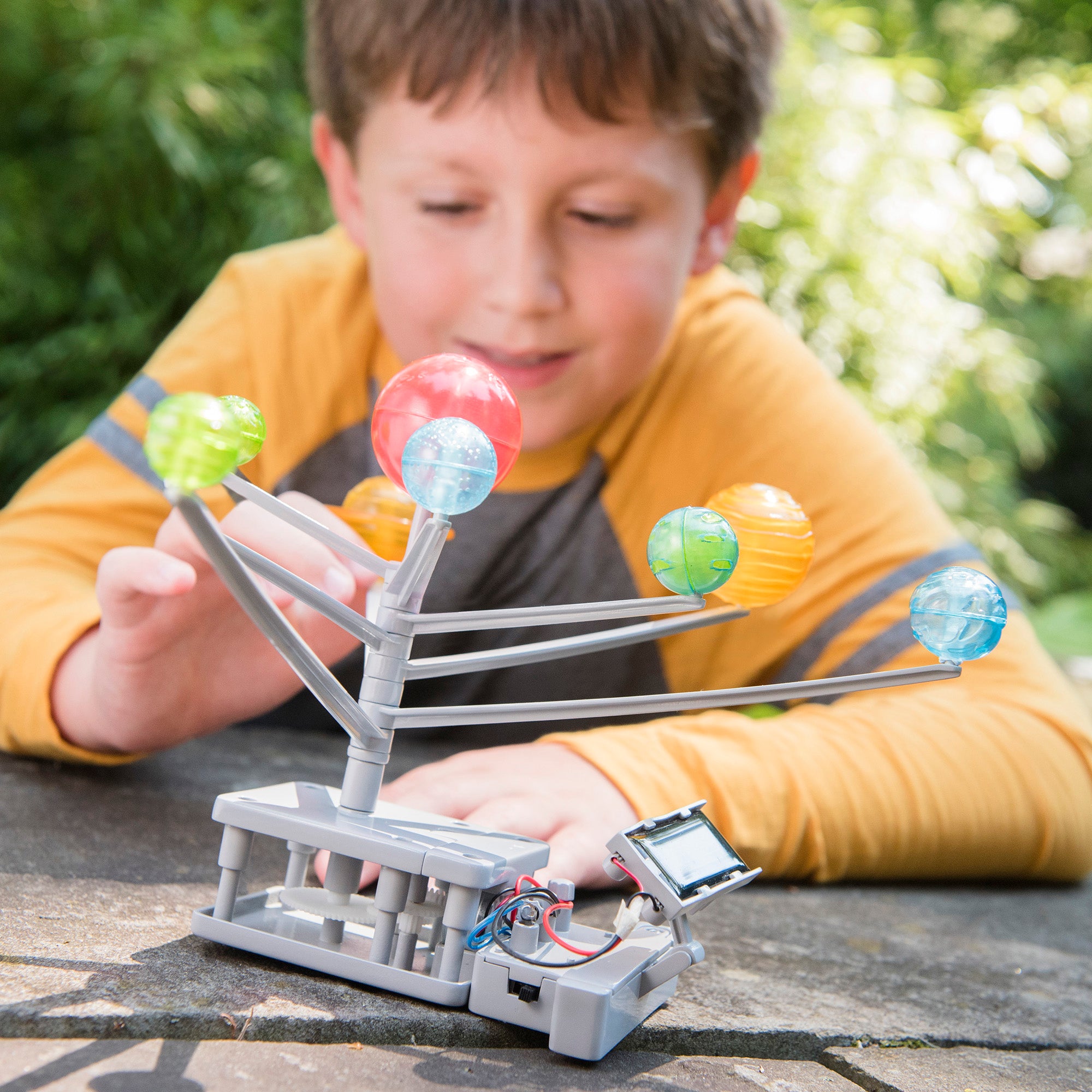 Green Science Eco-Explorer Solar System Model Kit - Image 4